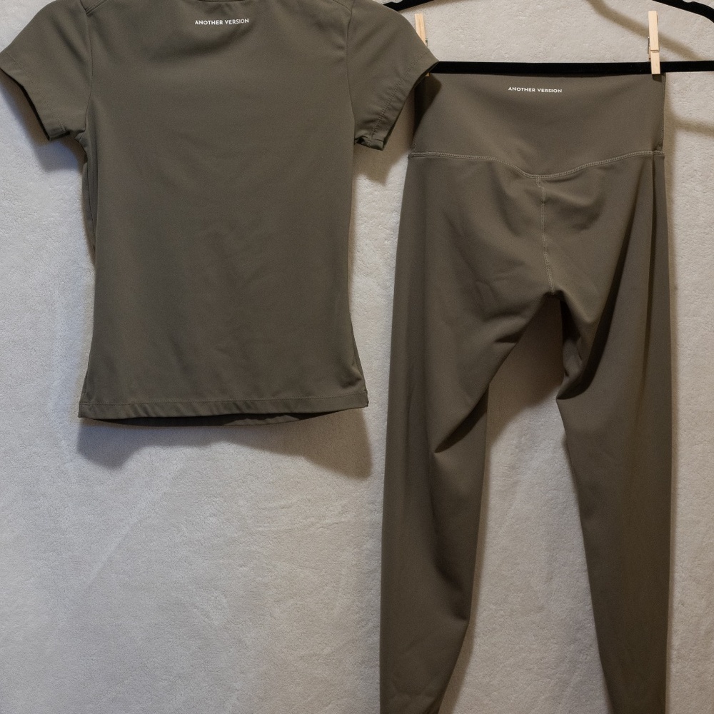 Another Version Gym Set Olive - image 5